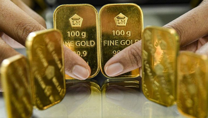 Harga Emas Ambruk Hari Ini, Turun Tajam dan Bikin Pasar Terkejut