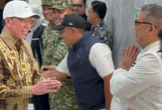 Jokowi Tiba di Makassar, Disambut Ahmad Ali dan Tokoh Sulsel