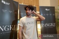 Reza Rahadian Tak Sangka Film “Pangku” Borong Penghargaan