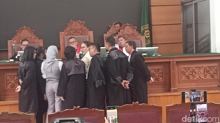 Pihak Reza Gladys Sindir Bukti dari Nikita Mirzani di Gugatan Rp200M
