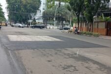 Sempat Viral Karena Rusak Parah, Benarkah Jalan Abdul Muis Sudah Mulus Kembali?