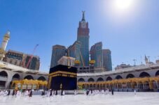 Jemaah Umrah Asal Makassar Wafat di Bandara Jeddah Usai Pesawat Delay 2 Hari