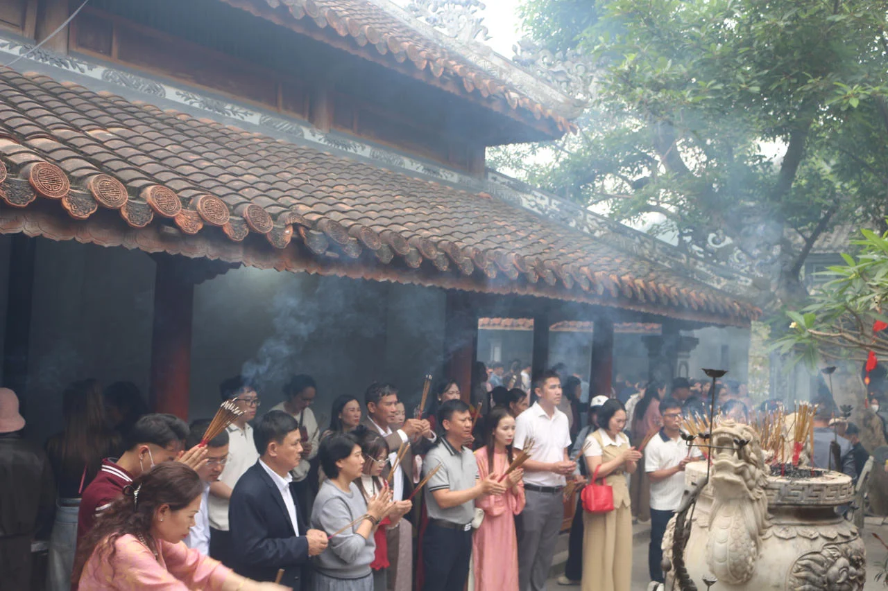 Lao Cai Diserbu Wisatawan Religi pada Awal Tahun Kuda 2026