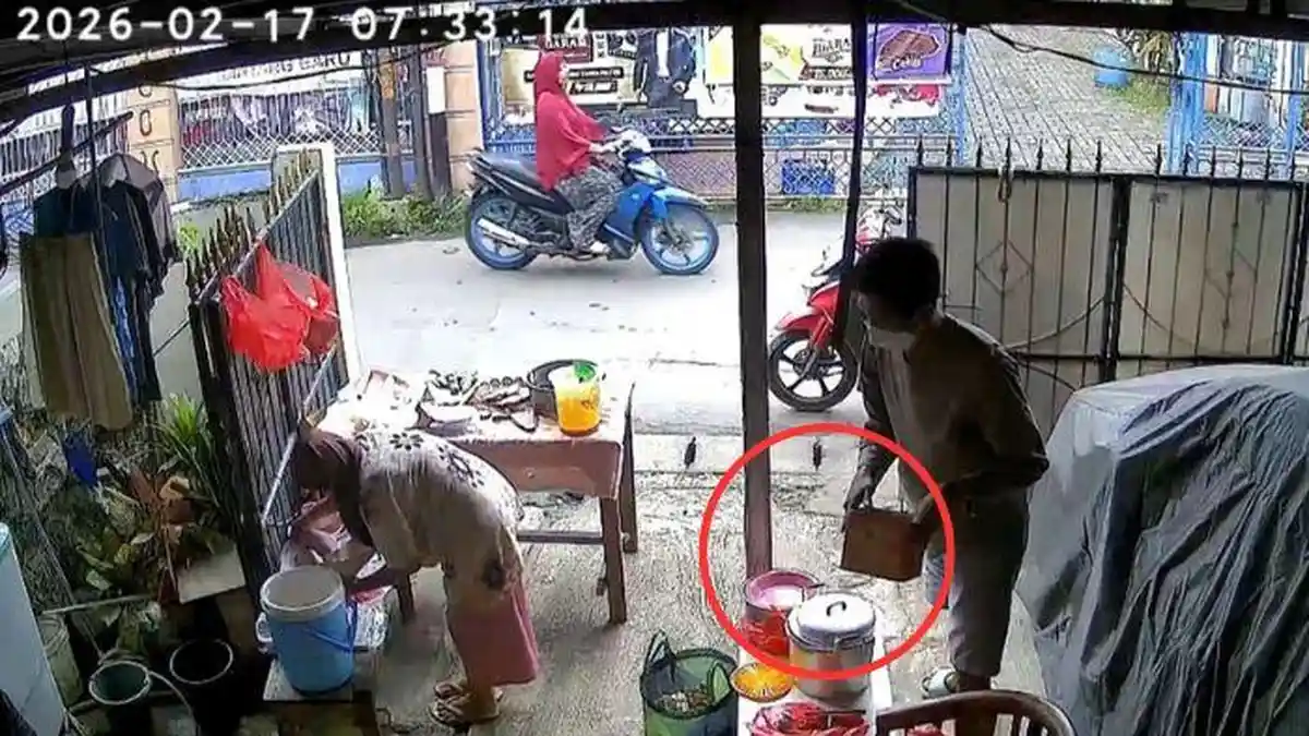Modal Habis Digondol Maling, Nenek Atnah Terpaksa Berhenti Jualan Nasi Uduk