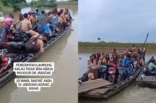 “Viral! Alasan Mengejutkan Bupati Lampung Timur Belum Bisa Ganti Getek Siswa Jadi Jembatan”