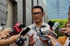 KPK Sita Uang Miliaran dan Logam Mulia 3 Kg saat OTT Pejabat Ditjen Bea Cukai