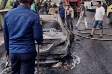 Mobil Mercy Hangus Terbakar di Nagreg, Pengemudi Tewas Terjebak Api