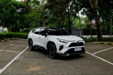 Mengenal Desain Ikonik Toyota RAV4 GR Sport PHEV Urban Indonesia