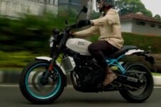 Royal Enfield Guerrilla 450 vs Triumph Speed 400: Duel Roadster 400cc Terbaik di Indonesia