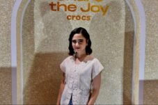 Cara Tissa Biani Padu Padan Sepatu dan Baju untuk Acara Bukber