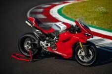 Apakah Ducati Panigale V4 S 2026 Menjadi yang Terkencang di Kelas nya?