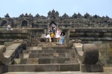 Akses Naik Candi Borobudur Kini Dibuka Setiap Hari