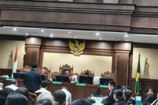 Kerry Bela Diri, Sebut Tak Ada Bukti Perintah-Intervensi Kasus Minyak Mentah