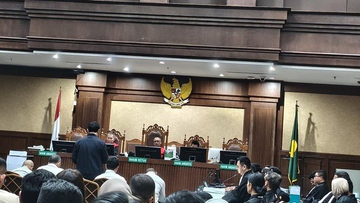 Kerry Bela Diri, Sebut Tak Ada Bukti Perintah-Intervensi Kasus Minyak Mentah