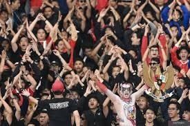 Antara Cinta dan Obsesi: Fenomena Suporter Fanatik di Dunia Sepak Bola