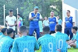 Di Balik Gemuruh Stadion: Kisah Perjuangan Sepak Bola Pria Modern