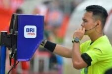 Dampak VAR terhadap Fair Play dan Kontroversi Pertandingan
