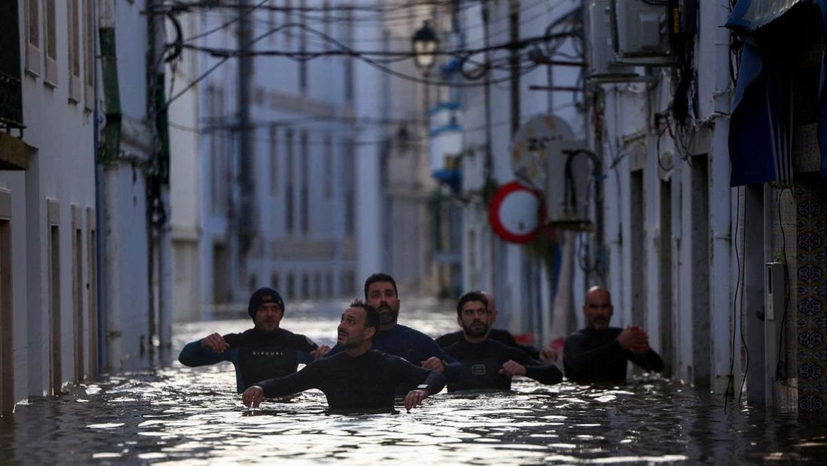 Mendagri Portugal Mundur Usai Dikritik Soal Banjir