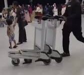 Viral Lagi! Bukannya Buat Barang, Troli Bandara Lombok Malah Jadi Mainan