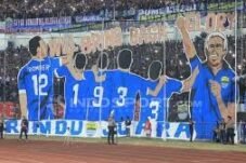 Bobotoh dan Persib Bandung: Menang Ngerayain, Kalah Tetap Datang Lagi