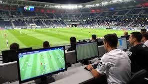 Inovasi dan Teknologi dalam Dunia Sepak Bola Modern: Era Baru Lapangan Hijau