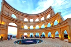 Keliling Dunia Tanpa Paspor di Jogja? Intip Pesona Pictniq Land yang Lagi Viral