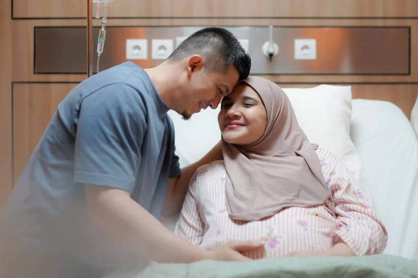 Tangis Bahagia Irwansyah Pecah, Puji Pengorbanan Zaskia Sungkar di Kelahiran Anak Kedua