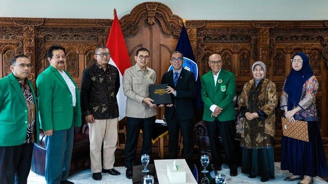 Fadli Zon Bahas Penguatan Sejarah dengan Mendiktisaintek dan UNAS