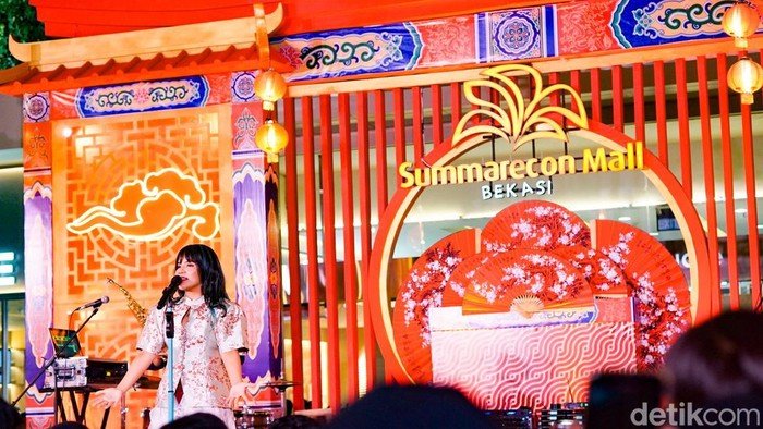 Rayakan Imlek 2026, Warga Bekasi Dihibur Penampilan Spesial Idgitaf