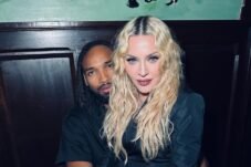 Tetap Memukau di Usia 67, Intip Momen ‘No Makeup’ Madonna Saat Liburan.