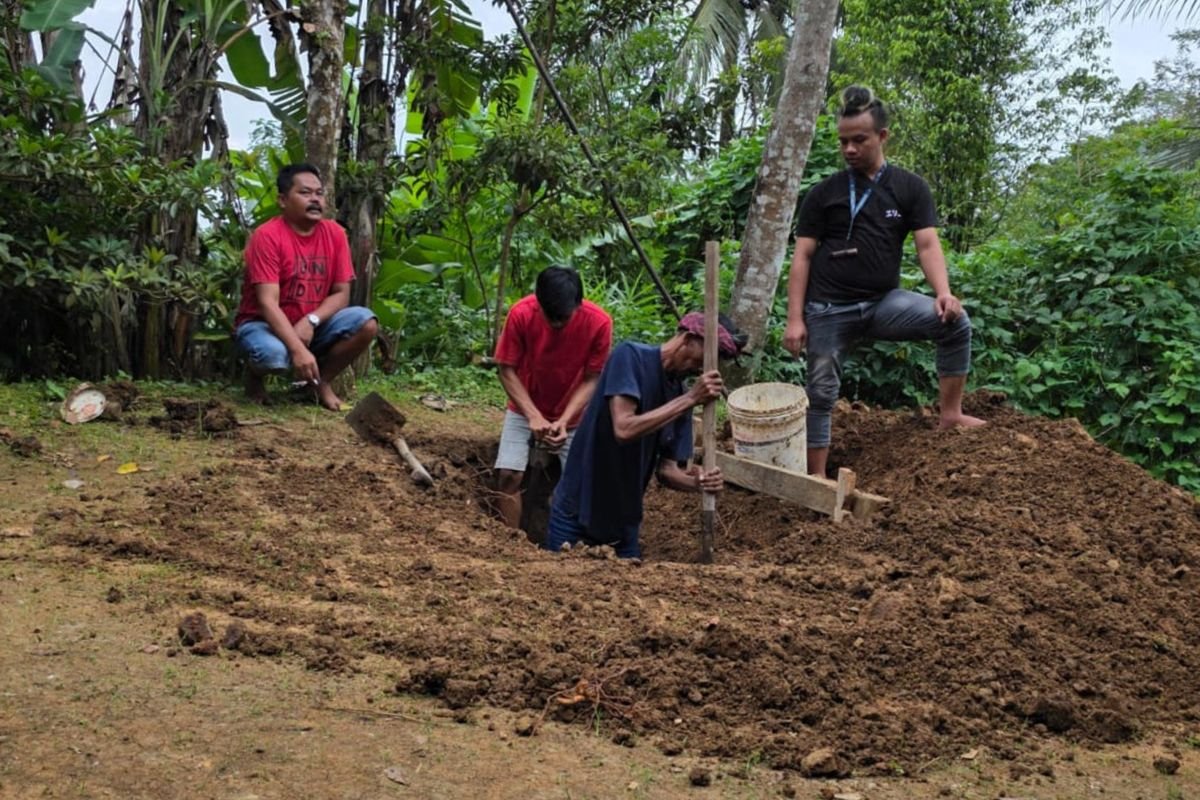 Netizen Terkecoh, Makam Viral di Cianjur Ternyata Isinya Mengejutkan Saat Dibongkar Polisi.