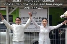 Mengutamakan Kesederhanaan: Kisah Pasangan Bergelar Doktor yang Memilih Nikah di KUA